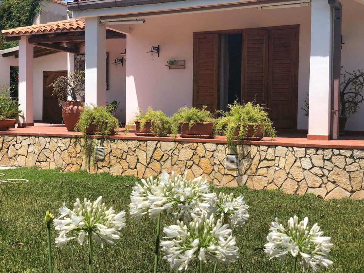 Willa Le Tre Palme Fontane Bianche Zewnętrze zdjęcie